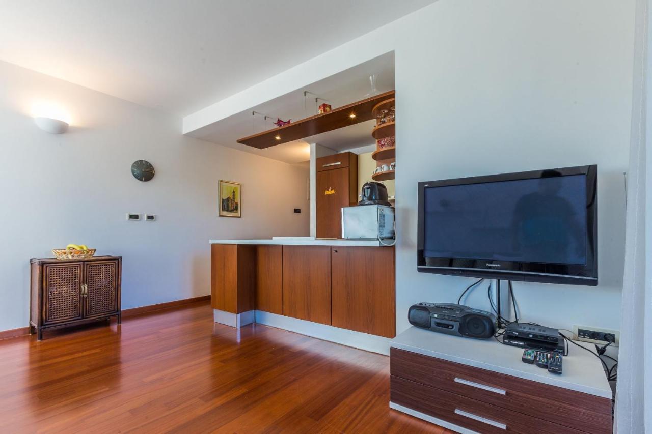 Adriano 2Br Apartment With Terrace Zadar Luaran gambar